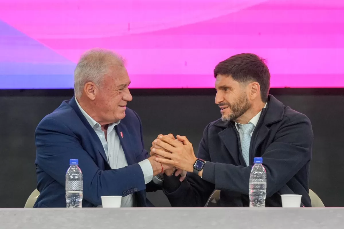 Pullaro presentó el sudamericano de Futsal en El Invencible Santa Fe: “La llama de los Juegos sigue encendida”
