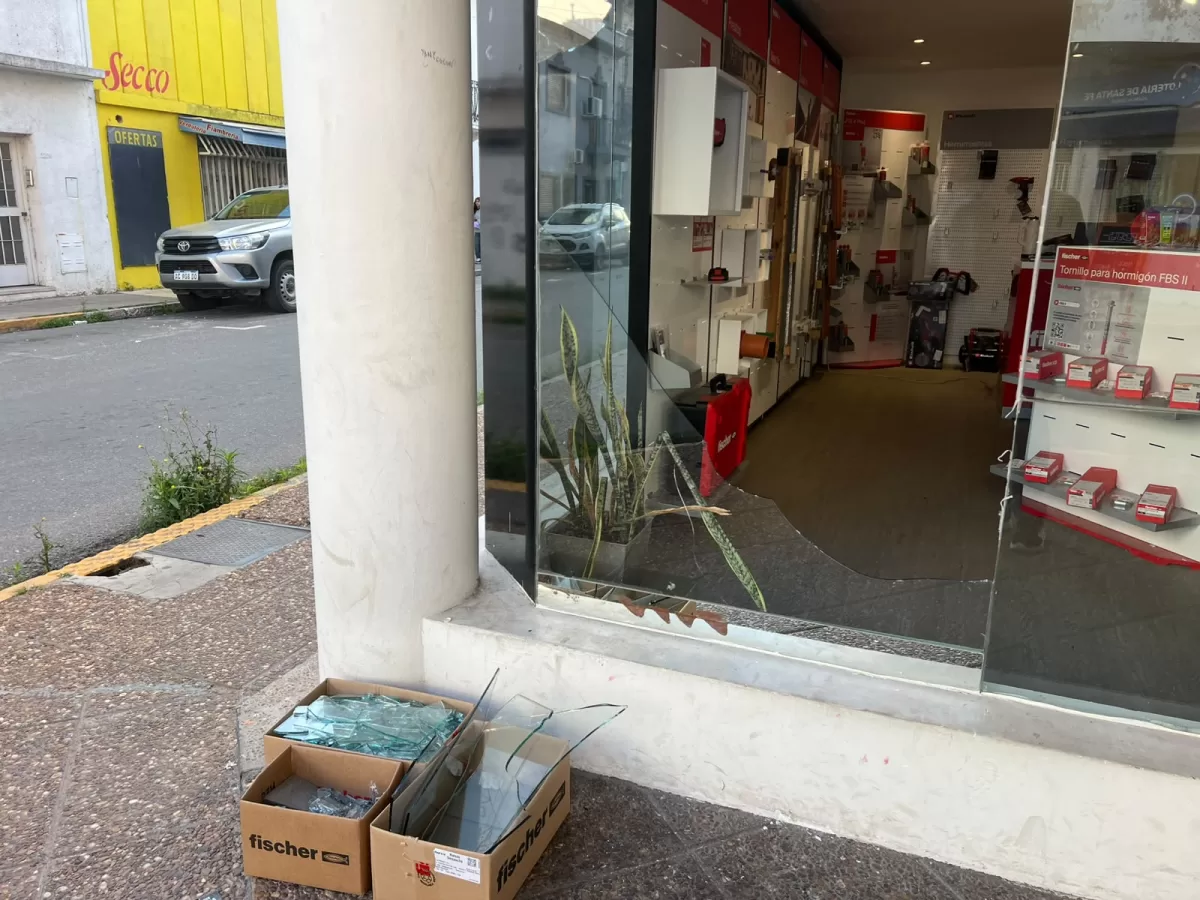 Robaron herramientas de un comercio del centro