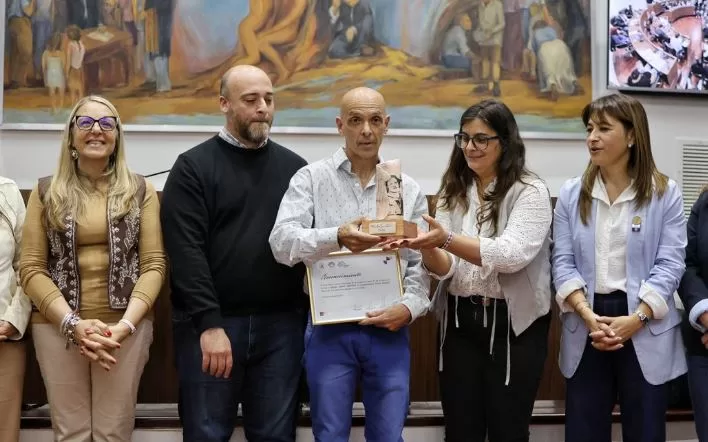 Vocación y legado: el Concejo Municipal entregó la distinción Marta Samatán a la trayectoria educativa