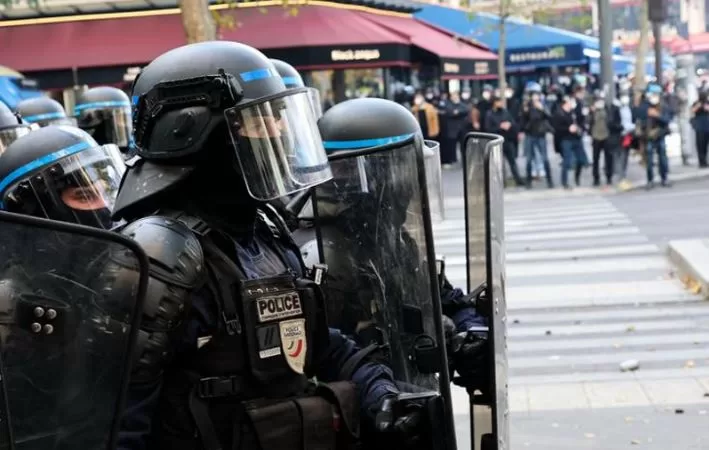 Francia: solo se permitirán las manifestaciones sindicales el sábado
