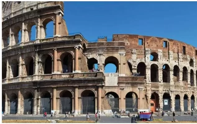 Cierra el Coliseo romano tras la muerte de un trabajador y Meloni exigió esclarecer el caso