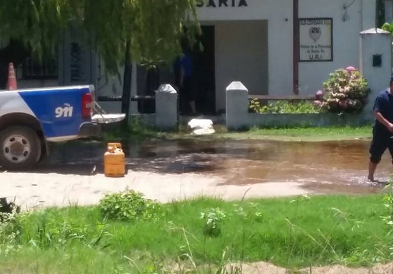 Arroyo Leyes - Comisaría inundada