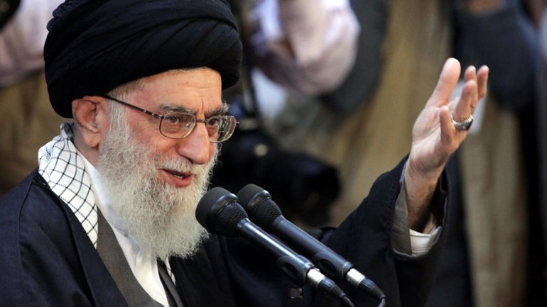 Alí Khamenei amenazó a Arabia Saudita y dijo que sufrirá una 