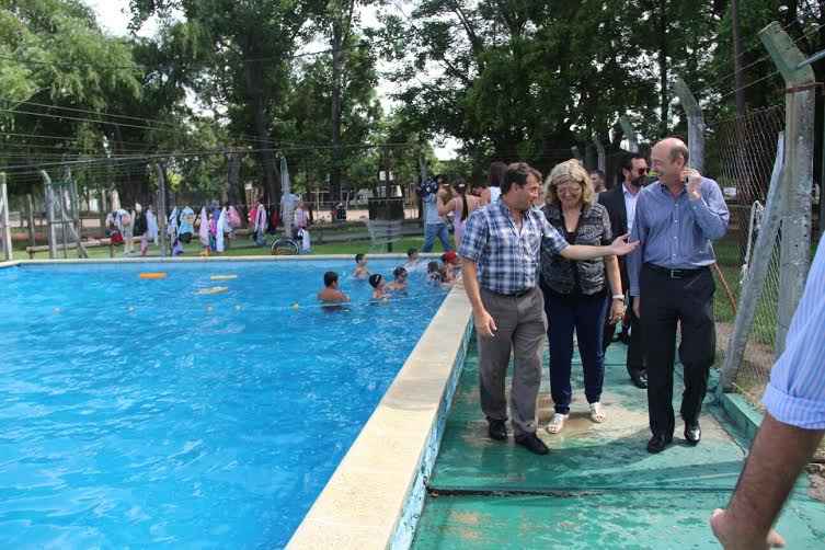 Los Ministros de Educación y Desarrollo Social recorrieron la colonia de verano del CEF Nº 29