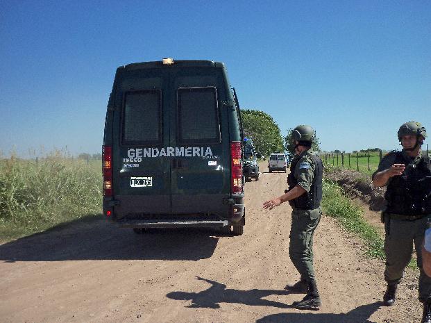Más de 500 efectivos continúan la búsqueda en Santa Fe de los prófugos del triple crimen