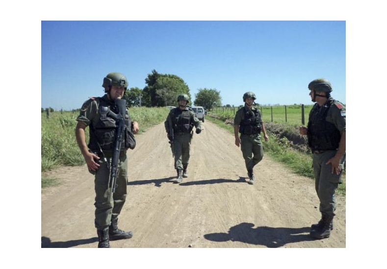 Gendarmería - Búsque de los fugados del triple crime