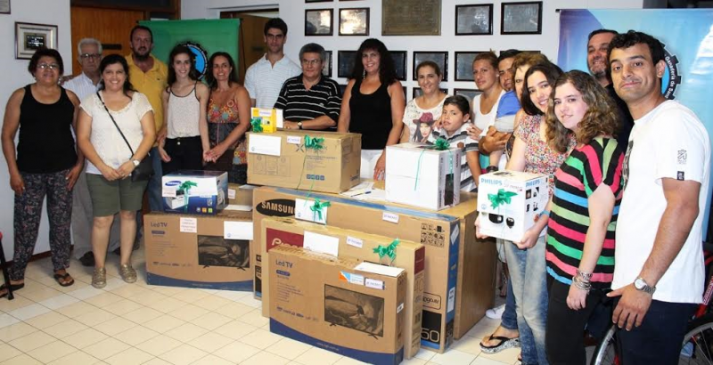 Entregaron los premios de la promoción “En estas fiestas, comprá acá y ganá”