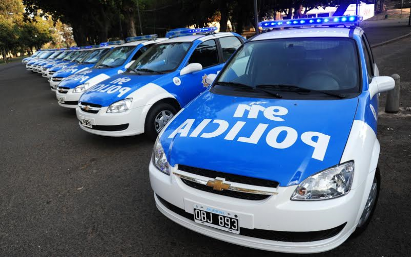 El Gobierno iniciará la entrega de 66 nuevos vehículos para la Policía
