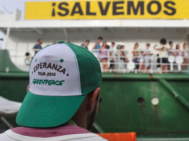 Unas 6 mil personas visitaron el barco de Greenpeace en la Estación Fluvial 