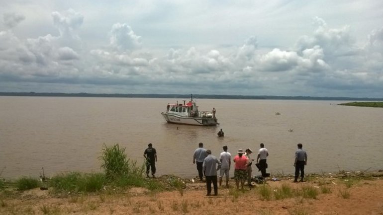 Río Paraná: hallaron muerto a un hombre encadenado y con una mochila llena de piedras