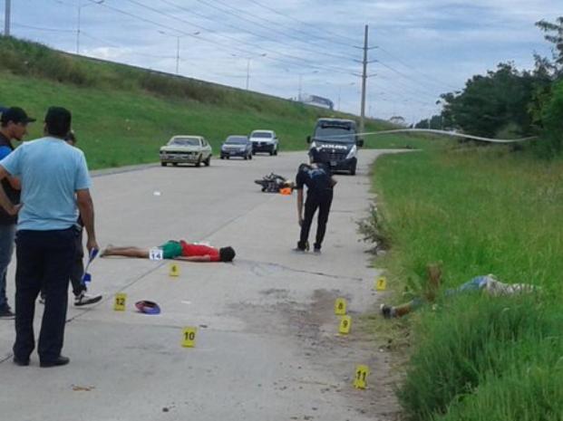 Dos hombres que se movían en moto fueron asesinados a balazos en el sudoeste