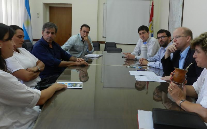 El Ministro de la Producción se reunió con integrantes de la Cooperativa Cerro Blanco