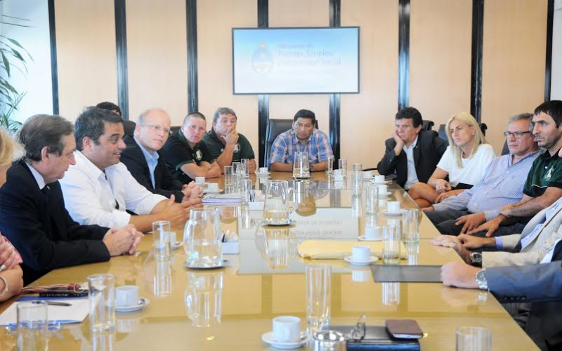 El gobierno provincial encabeza acciones para la continuidad laboral de los trabajadores de Sadesa