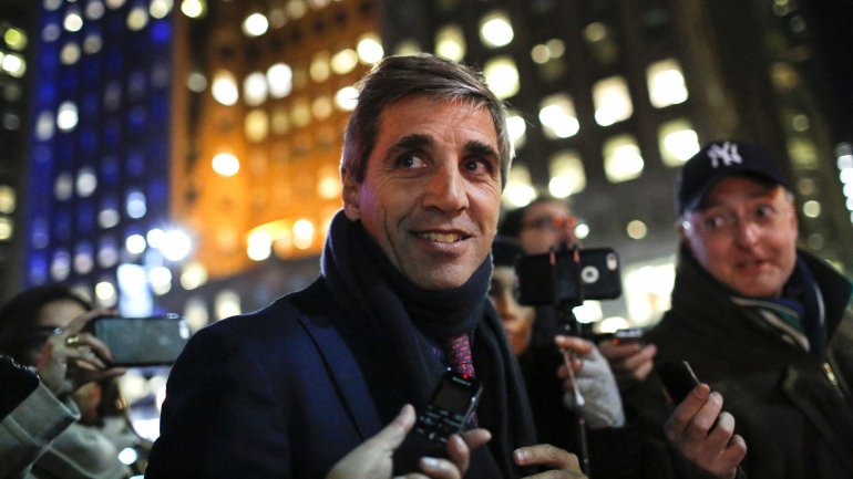 Luis Caputo: 