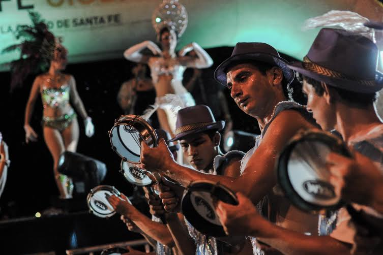 Carnavales entre Todos: el color de las agrupaciones santafesinas brilló en la novena edición
