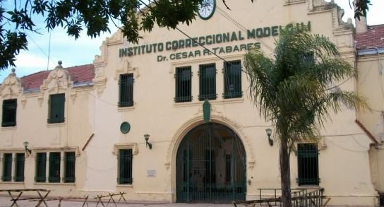 Un muerto y dos heridos tras una revuelta en la Cárcel de Coronda