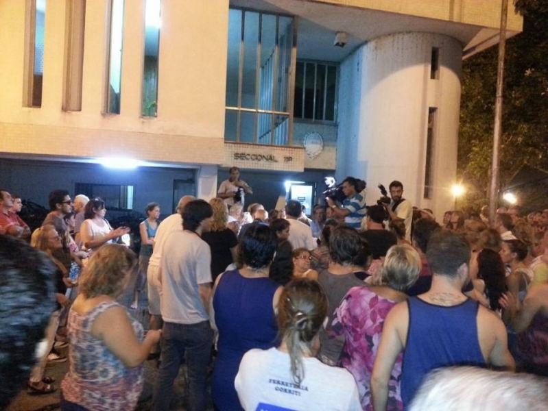 Fomento 9 Julio - Movilización a la Seccional 11º Foto Agenciafe