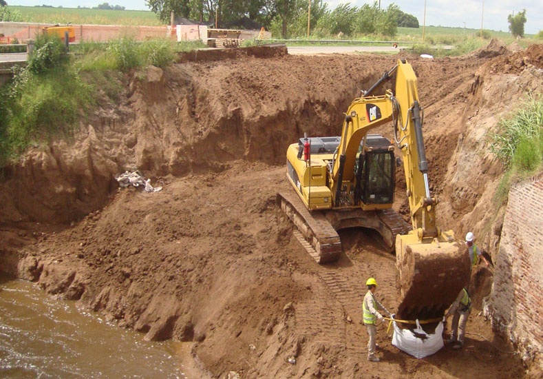 Por la emergencia hídrica avanzan las obras en distintas localidades santafesinas