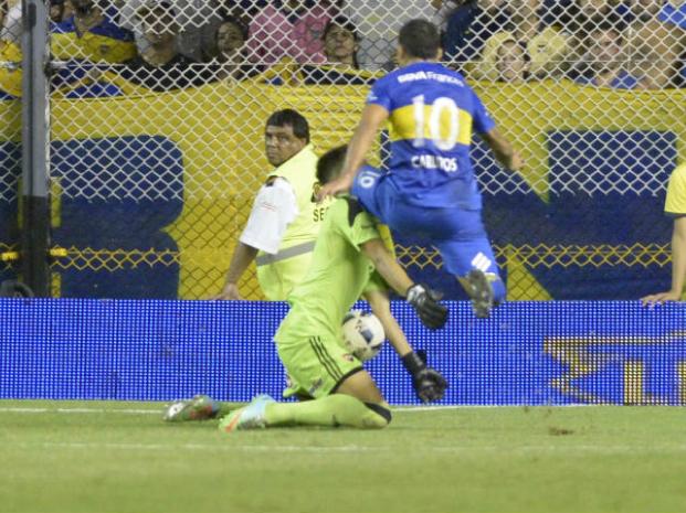 NEWELLS FUE UNA SOMBRA FUTBOLÍSTICA Y SUFRIÓ UN DURÍSIMO GOLPE FRENTE A BOCA POR 4 A 1