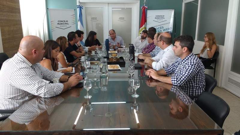 Reunión informativa con autoridades municipales tras el temporal