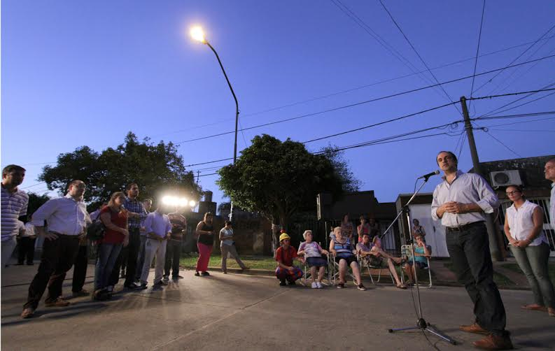 Barrio San Martín crece con nuevas obras de iluminación