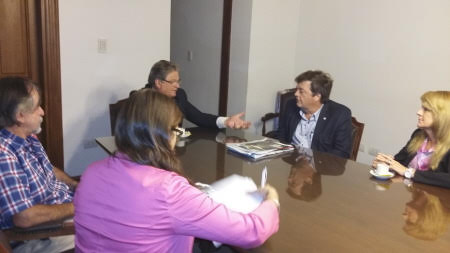 Carlos Fascendini recibió a integrantes del C.I.C.A.E, organizadores de FECOL 2016 