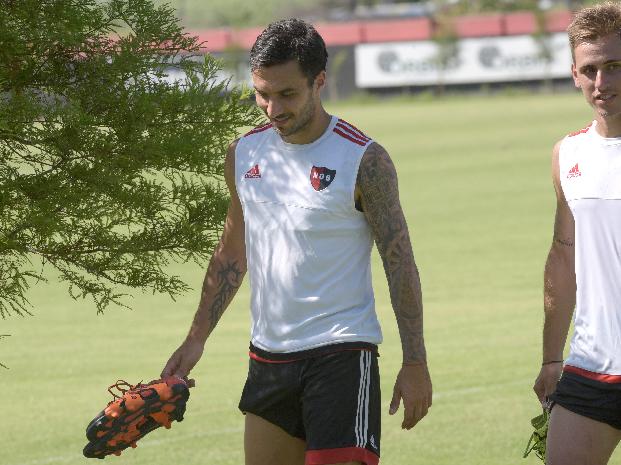 NEWELLS SALE CON UN EQUIPO CON VARIANTES Y ESPERANZA ANTE LANÚS
