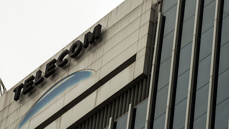 El Gobierno aprobó la venta de Telecom al grupo Fintech