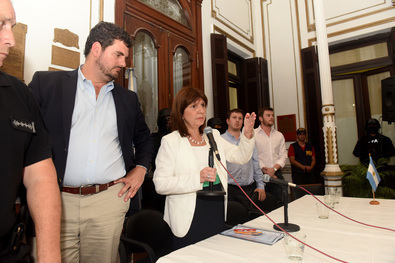 Patricia Bullrich estuvo en Rosario para informar los últimos allanamientos