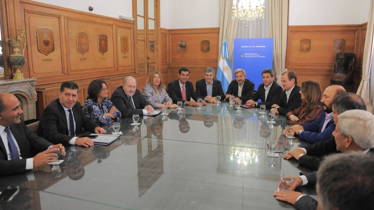 Macri se reúne hoy con los intendentes de las capitales provinciales