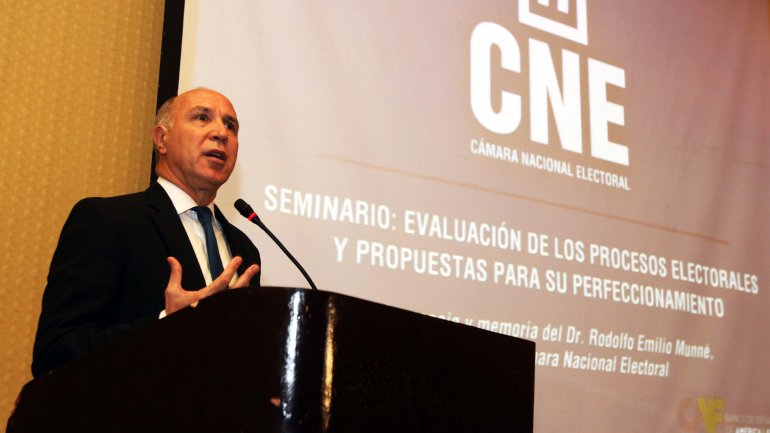 Ricardo Lorenzetti respaldó la boleta única electrónica