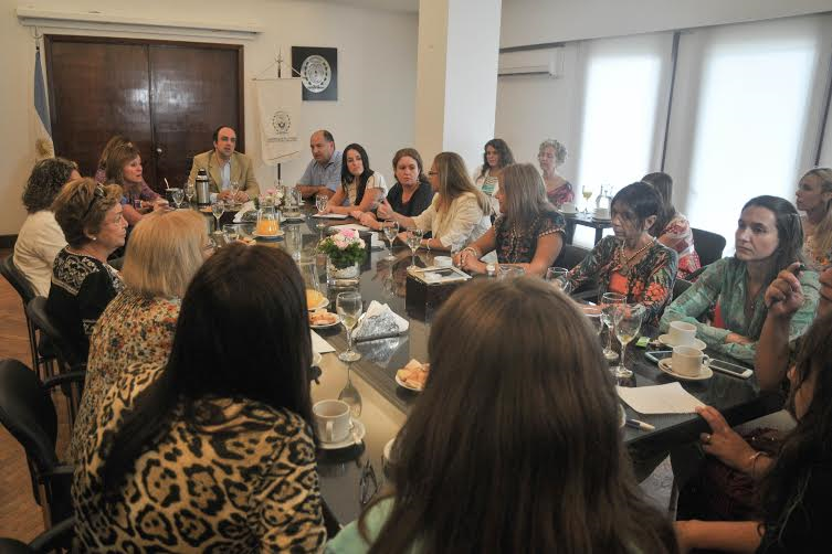 José Corral mantuvo una reunión con entidades que trabajan por la igualdad de género