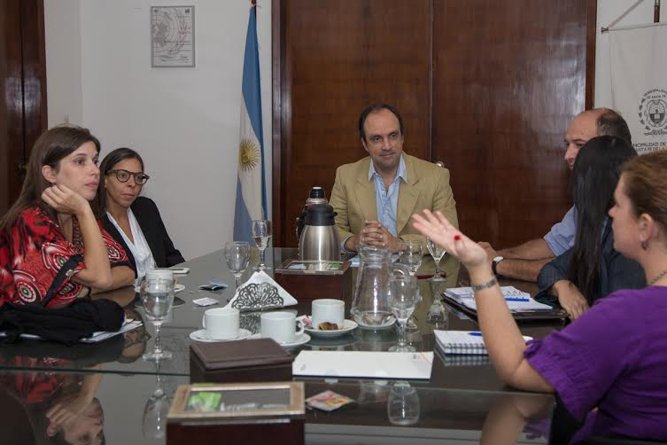 El intendente Corral recibió a funcionarias de Desarrollo Social de la Nación
