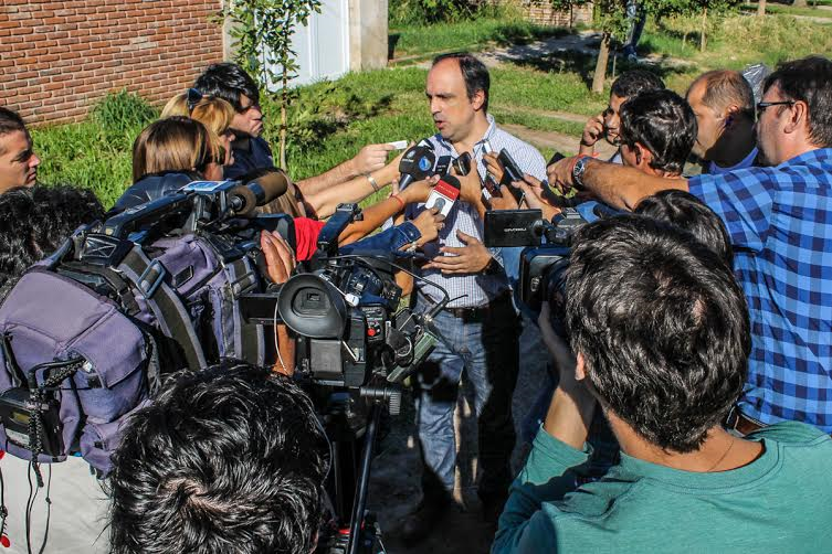 Corral con periodistas