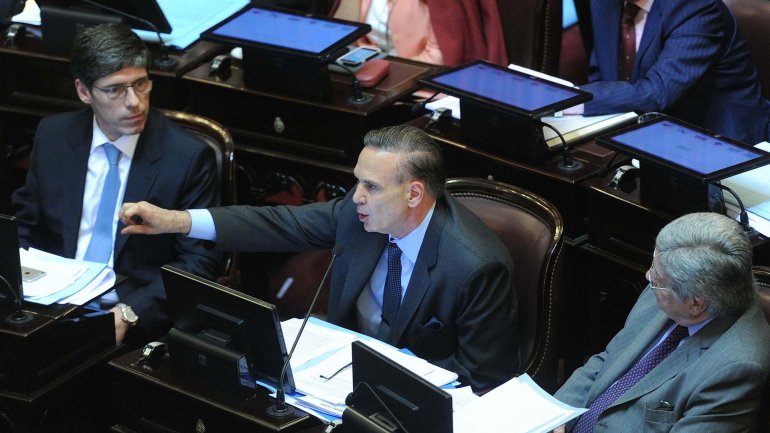 Tras el fallo que condiciona la salida del default, la oposición busca dilatar el debate legislativo