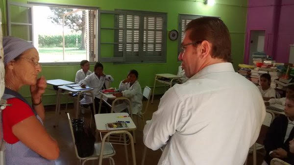 Rodrigo Borla recorrió establecimientos educativos 