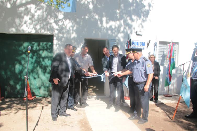 Inauguran nuevas obras de remodelación en la Cria. 8va. de Huanqueros