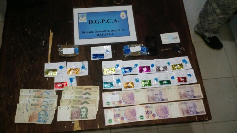 Secuestraron droga y detuvieron a tres personas en Humboldt