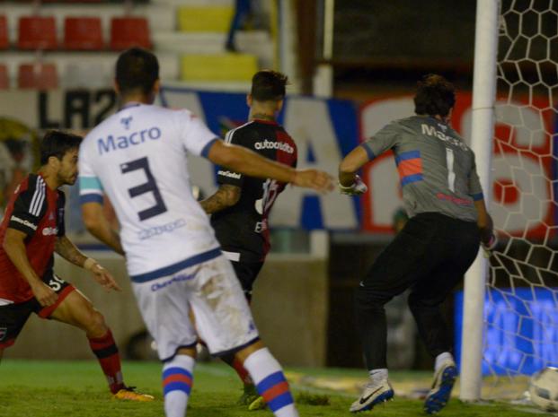 NEWELLS RESUCITÓ CUANDO YA NADIE LO ESPERABA Y TERMINÓ EMPATANDO 3 A 3