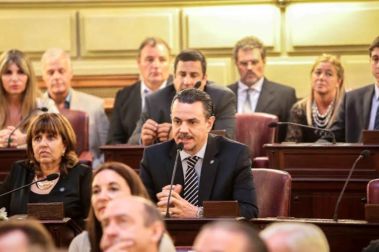 Proponen el pago de tributos al comercio  por Internet de entretenimiento audiovisual