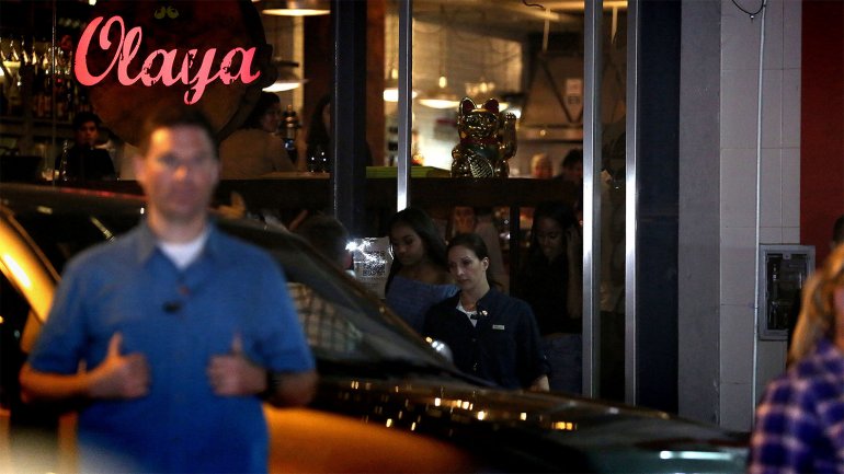 Noche de comida fusión para las hijas y la suegra de Obama en Palermo