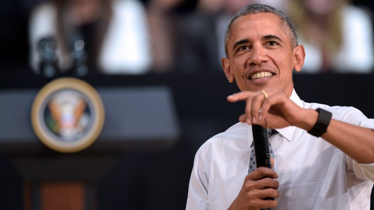 Barack Obama alabó a Emanuel Ginóbili y confesó que sus hijas quieren conocer a Lionel Messi