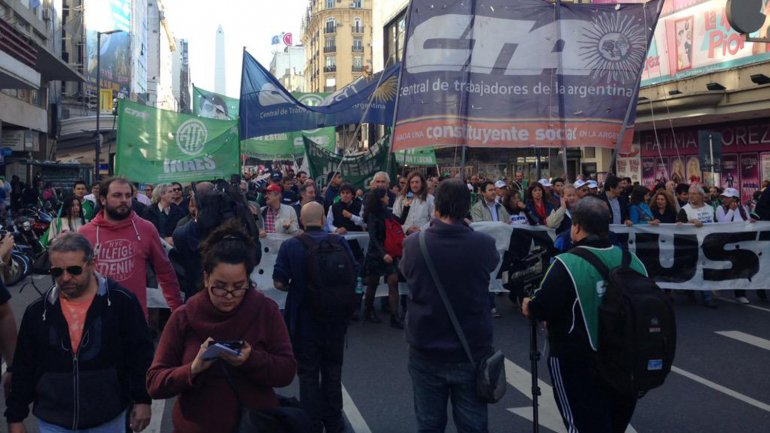 Anunciaron un paro nacional y marchas contra el Gobierno