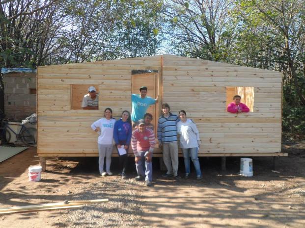 Piden que se garantice la tarea de los voluntarios de la ONG Techo 