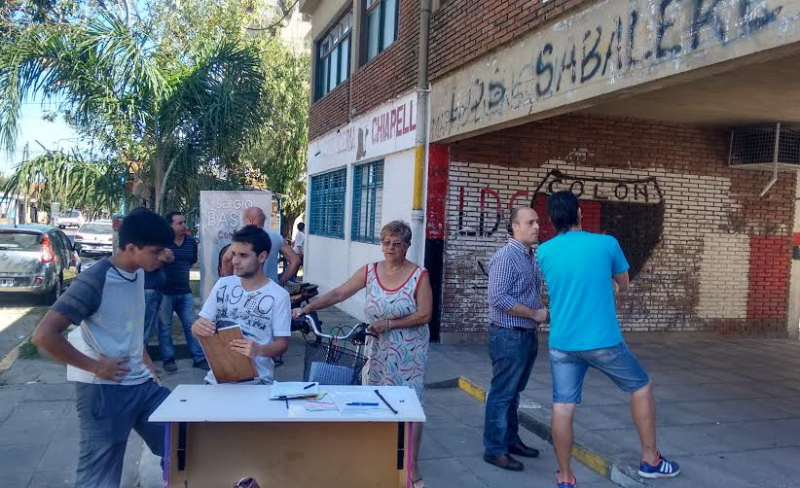 La oficina móvil de Basile en El Pozo