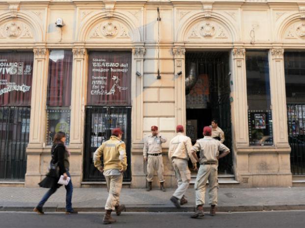 Tras la tragedia en el Café de la Flor, tocar en vivo sigue siendo un riesgo
