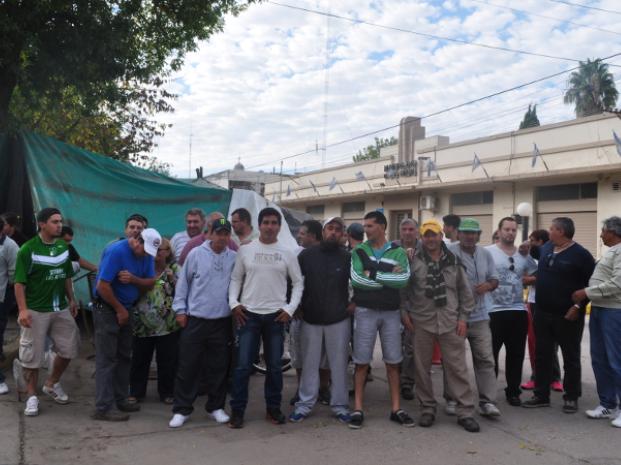 Festram denunció que amenazaron de muerte a trabajadores y familiares de Las Rosas 