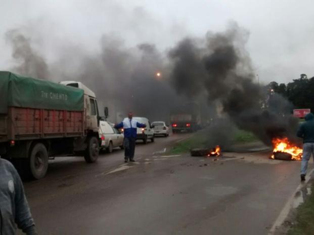 Se agudizó el conflicto que afecta a los municipales en Las Rosas 