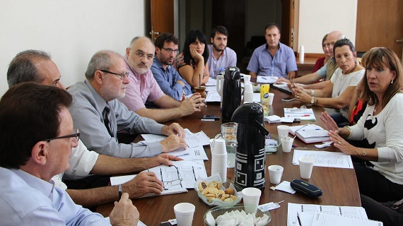 El Gobierno avanza en la conformación de una escuela para empleados y socios de cooperativas 