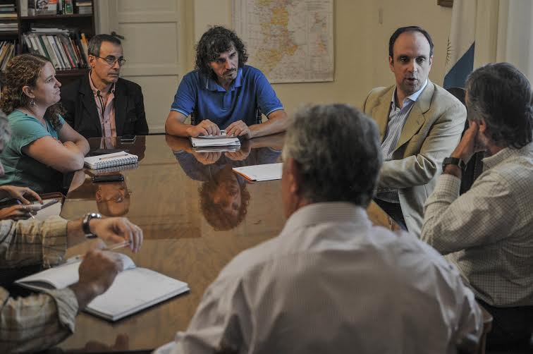 Escuelas de Trabajo: José Corral presentó el programa en el Ministerio de Salud de Santa Fe